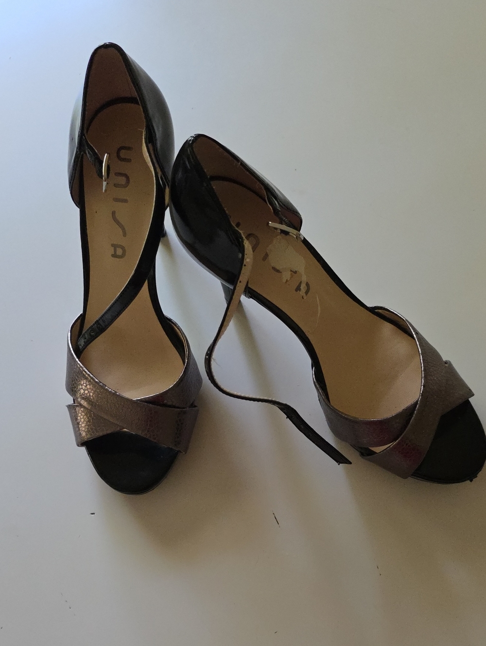 Unisa Women's Two-Tone Metallic Bronze and Black Platform Heels